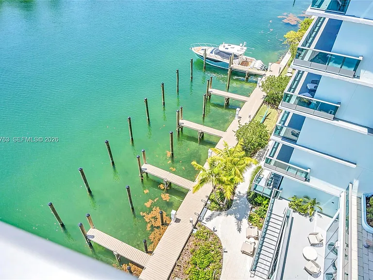 9201 E Bay Harbor Dr #Penthouse 809 — Photo 35