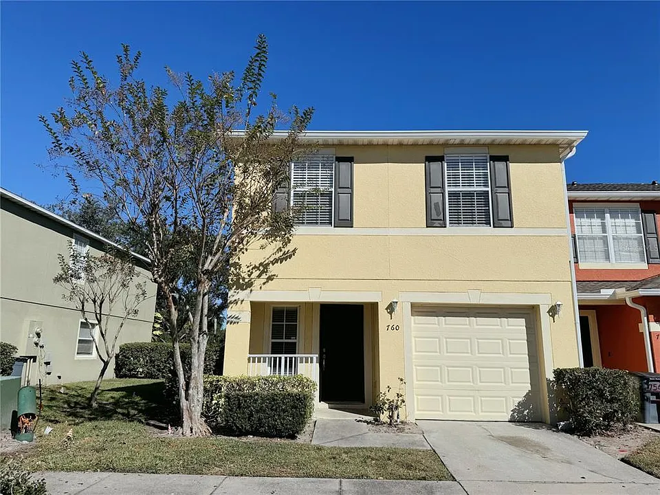 760 Cresting Oak Cir