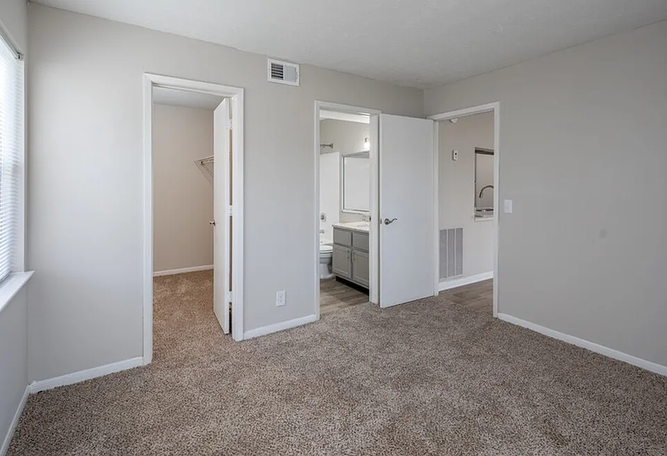 Brentwood Bedroom-Granite