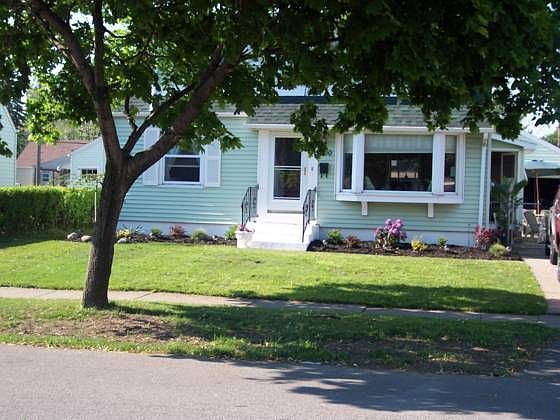 1st image of 200 Westbrook Dr