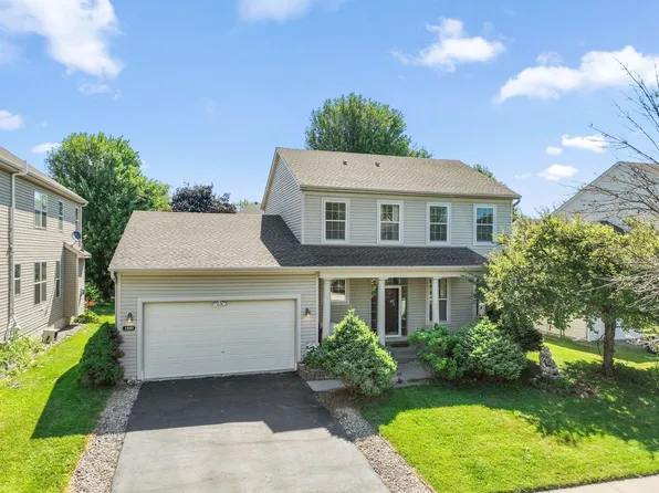 1893 Clover Meadow Dr, Chaska, MN 55318