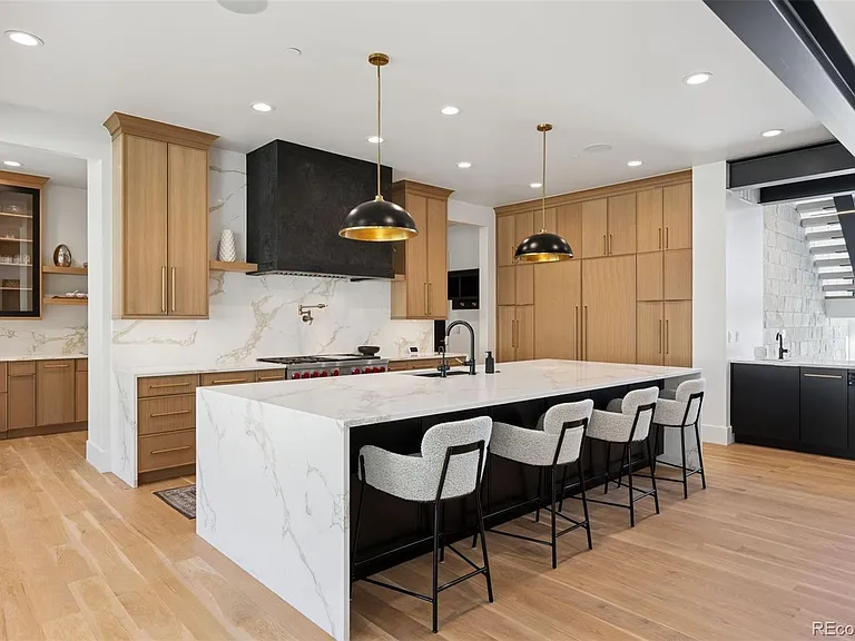 7705 Dante Dr #L — Photo 2