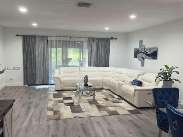 3742 Estepona Ave #14D1