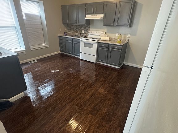 5th image of 519 Moore St #519