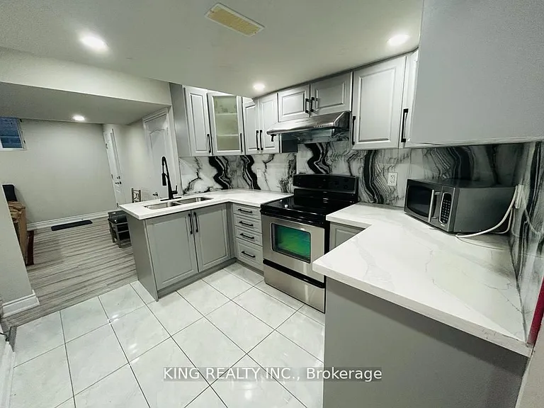 13 Black Diamond Cres #BASEMENT — Photo 6