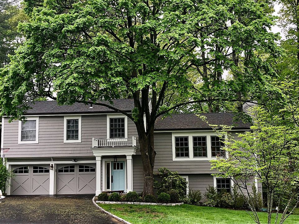 1st image of 124 Deertrack Ln