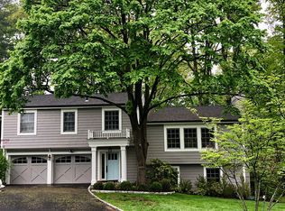 124 Deertrack Ln, Irvington, NY 10533