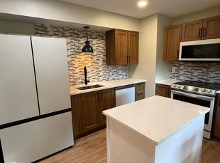 2946 Highcrest Rd N APT 2, Saint Paul, MN 55113