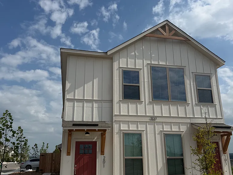 7127 Magnolia Crk #201/101 — Photo 20