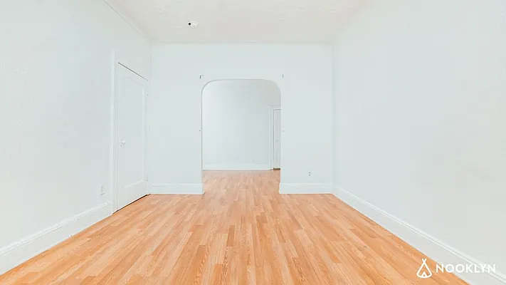 Rented by Nooklyn NYC LLC | media 22