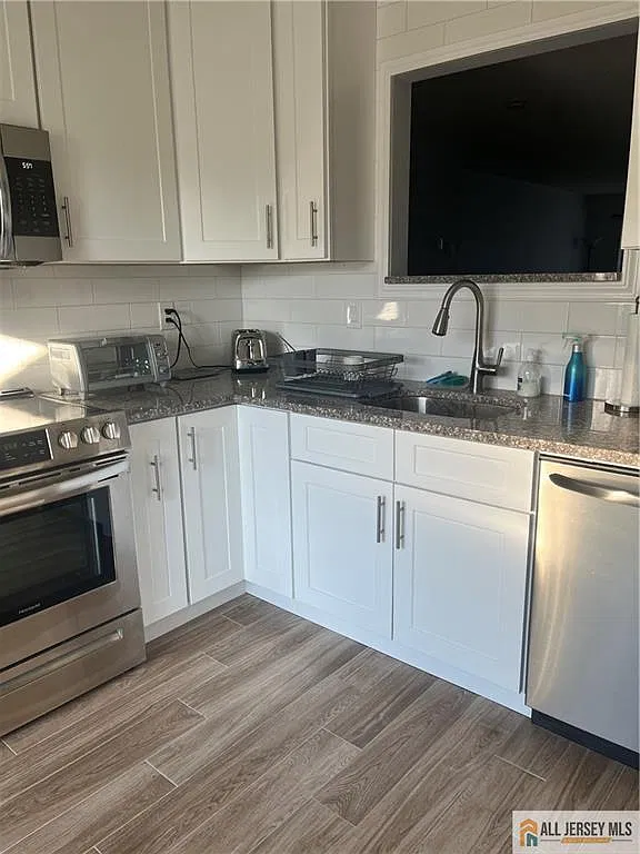 2 bed, 2.0 bath, 1123 sqft, $2,450 — Photo 1