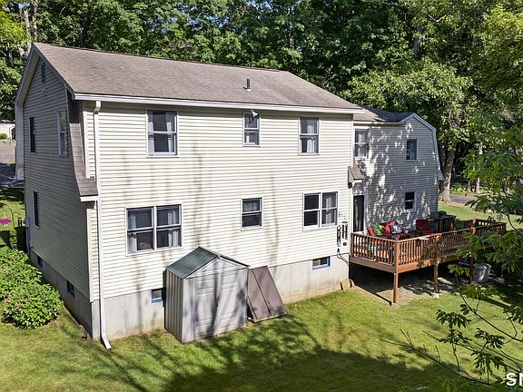 3rd image of 11 Tanglewood Drive