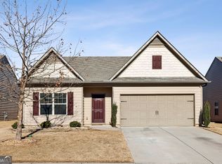 1061 Walnut Creek Cir, Pendergrass, GA 30567