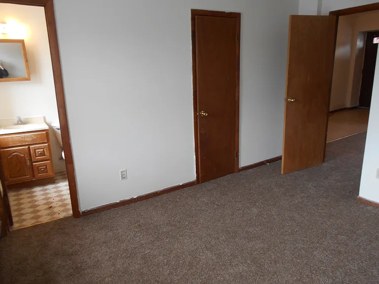 Bedroom & Attached Bathroom