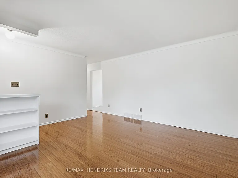 23 Crescentwood Dr — Photo 10