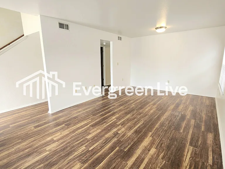 117 Raven Dr — Photo 3