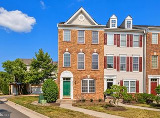 25318 Shipley Ter, Chantilly, VA 20152