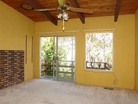 5th image of 2730 Summit Dr