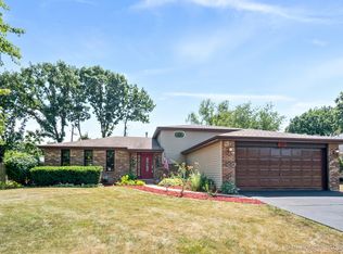 109 Ridge Rd, Shorewood, IL 60404