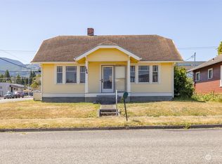 104 W 7th St, Port Angeles, WA