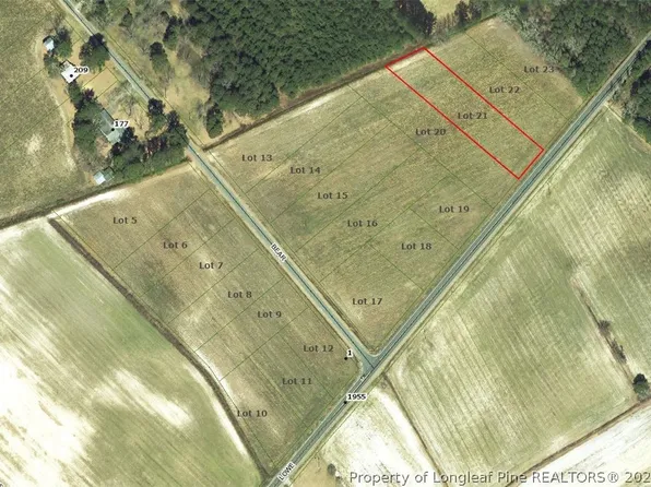 21 Lowe Rd, Lumberton, NC 28360