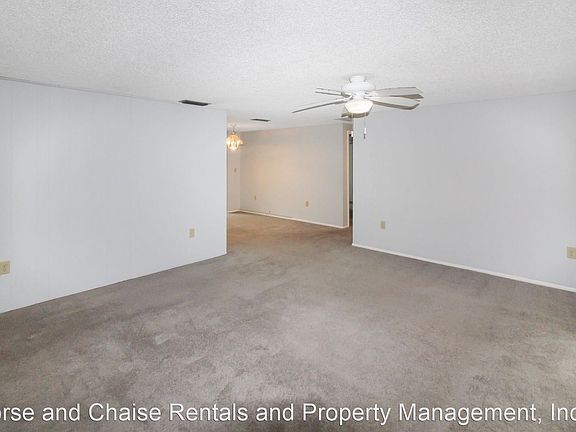 3rd image of 250 Dorchester Dr