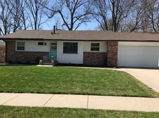 221 Skyway Rd, Lincoln, NE 68505