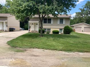 1716 H St #1, Iowa City, IA 52240