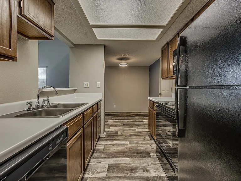 Lexington Commons - Renovated Kitchen