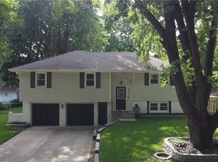 408 N Jefferson St, Raymore, MO 64083