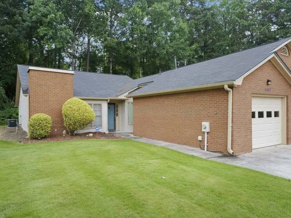 7107 Forest Ln, Union City, GA 30291