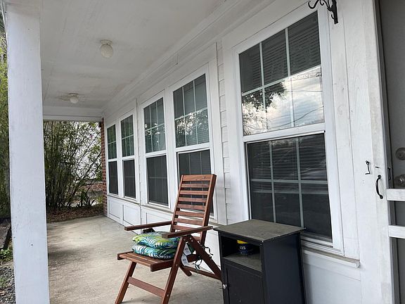 3rd image of 1210 SW 4th Ave #B