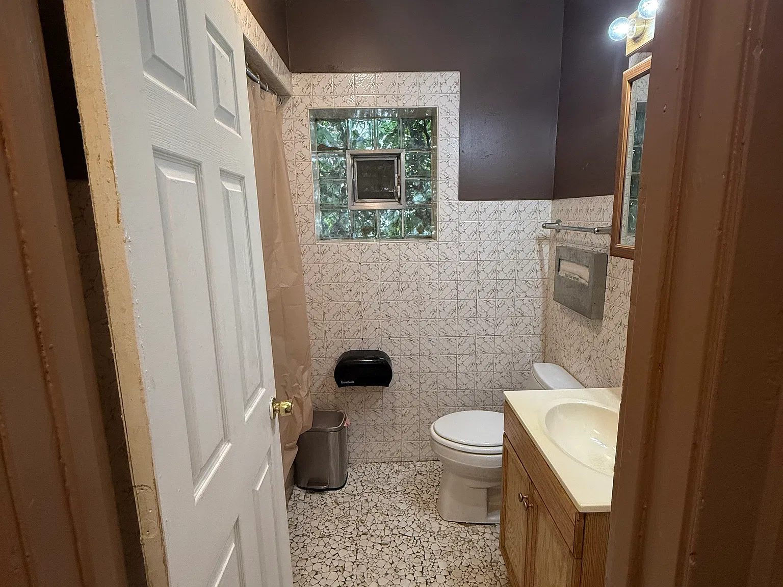 2 bed, 900 sqft, $1,500 — Photo 4