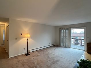 43 Balance Rock Rd APT 11, Seymour, CT 06483