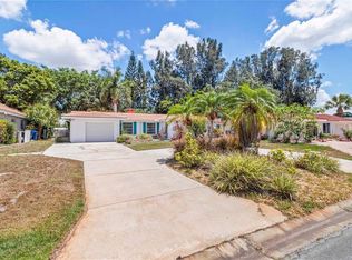 3327 Sheffield Cir, Sarasota, FL 34239
