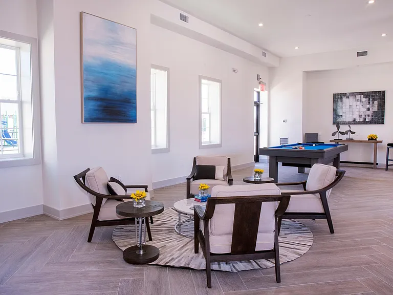 Fairfield Townhomes at Islip — Photo 8
