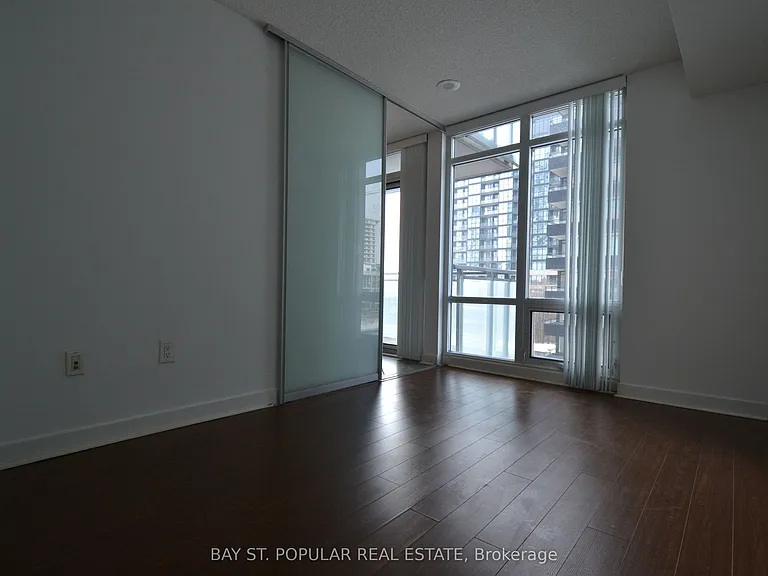 4K Spadina Ave #629 — Photo 6