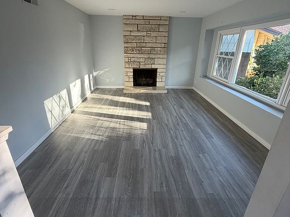 2nd image of 9426 Crebs Ave