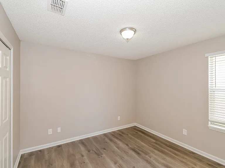 282 Aquarius Cir W — Photo 13