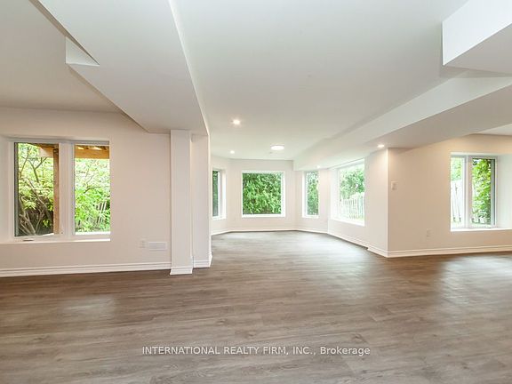3rd image of 11 Coates Cres
