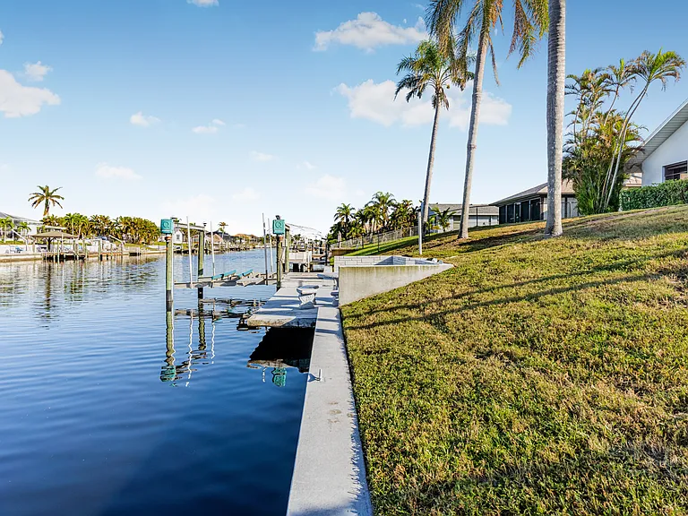 3106 se tenth pl cape coral, fl 33904 -44_02132025