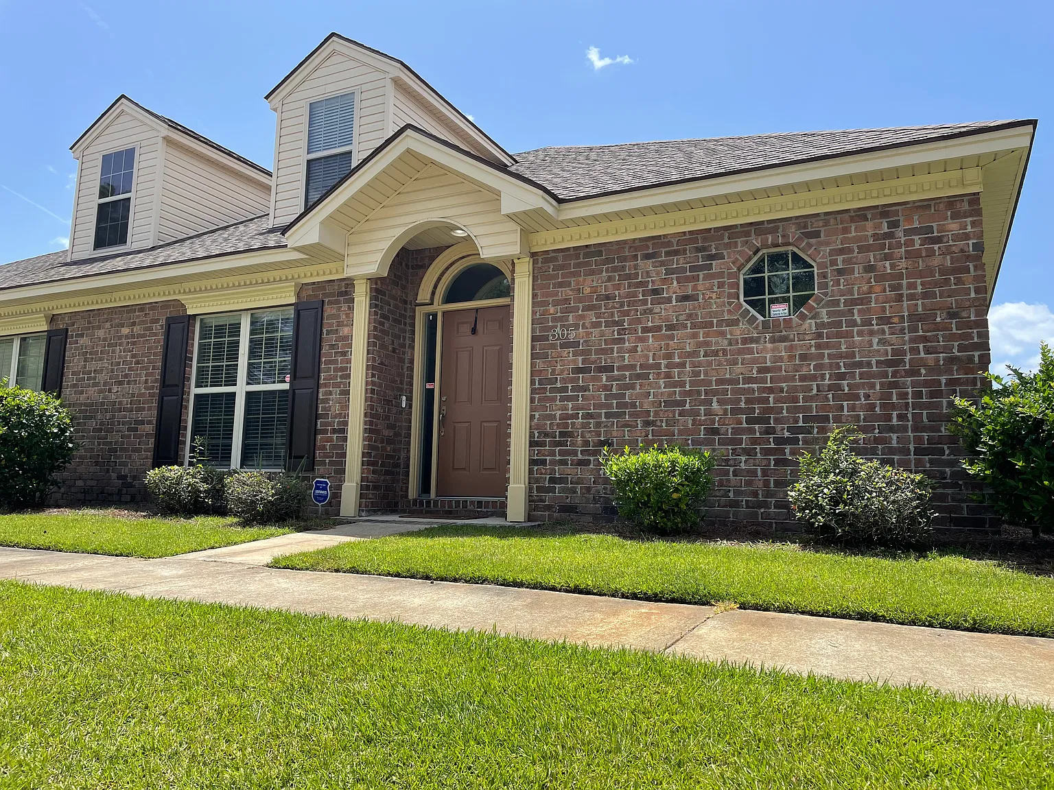 2 bed, 1320 sqft, $1,850 — Photo 1