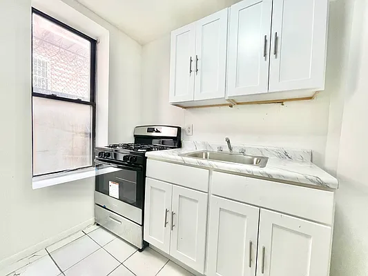 Rented by Century 21 Premier  | media 1