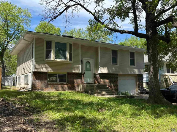 2034 W 8th Ave, Emporia, KS 66801
