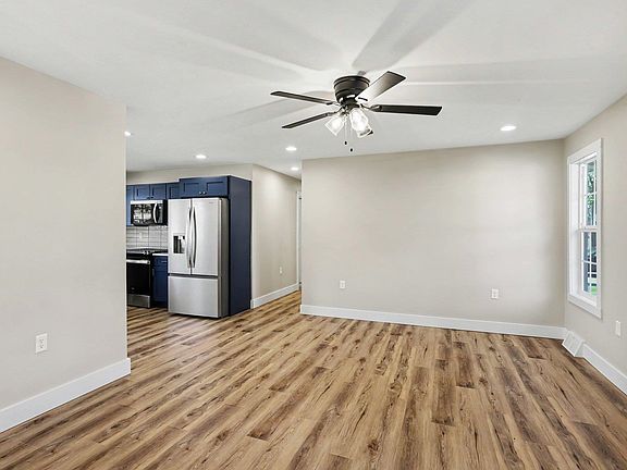 5th image of 602 Webb Dr