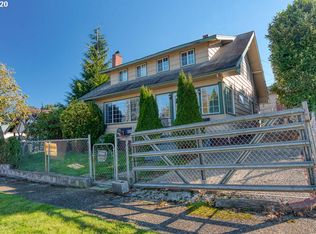 1090 Fir Ave, Reedsport, OR 97467