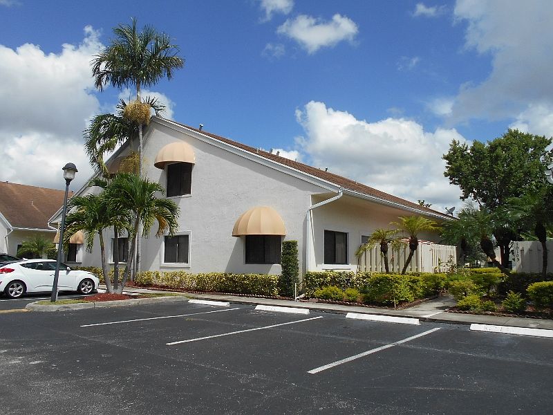 1st image of 10125 NW 33rd St