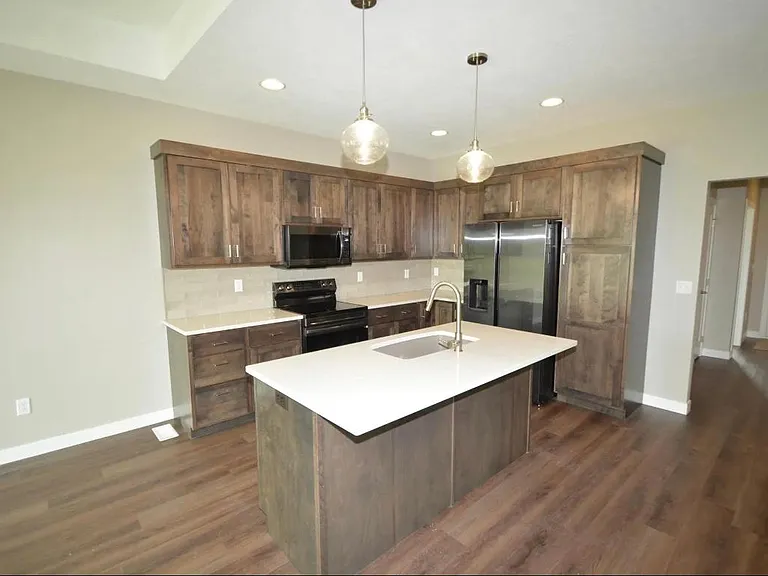 1398 Belmont Park Ave — Photo 3