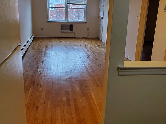 5th image of 8805 Pontiac St Floor 3