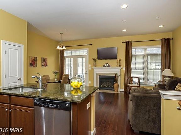 Family Room (Main level)